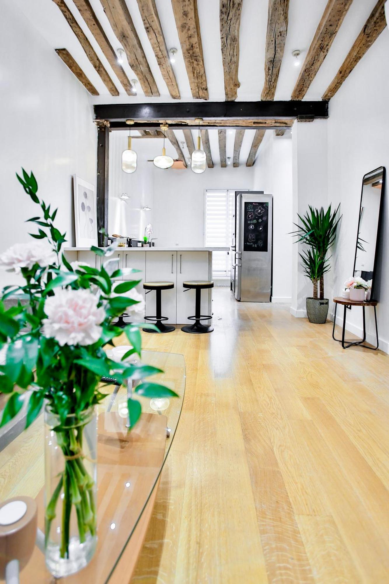 Marais 4 Bedrooms New Parigi